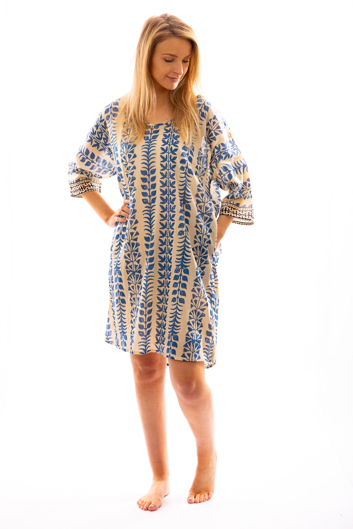 Robe courte LOKA en voile de coton imprimé